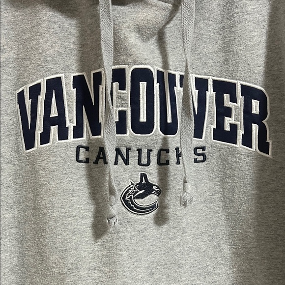 NHL Vancouver Canucks Gray and Black Hoodie - Picture 2 of 11